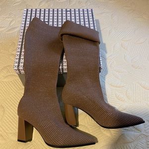 Beige boots with a little sparkle to them size 7.5-8 brand new never worn